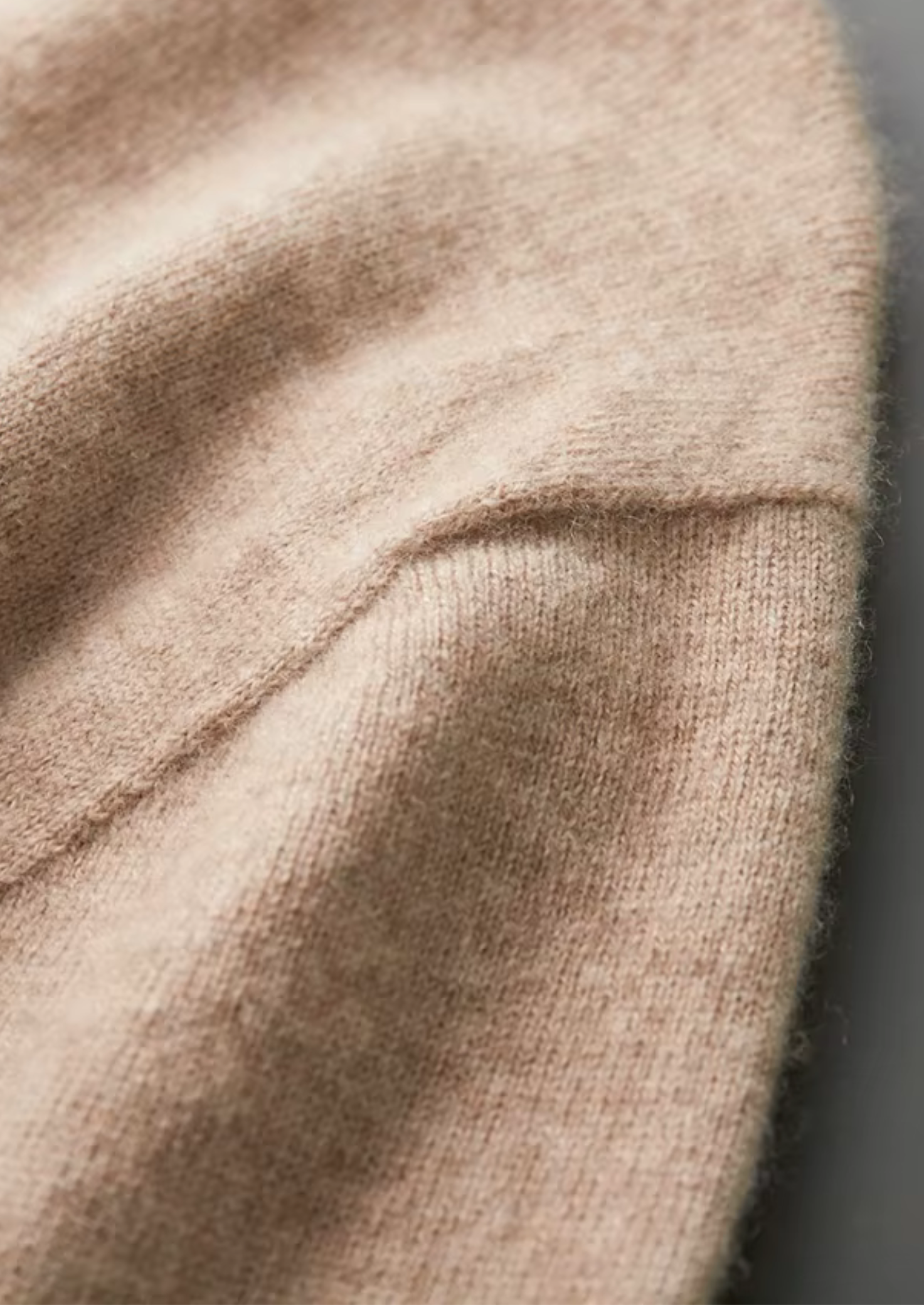 Cashmere Crewneck T-Shirt for Men and Women - Classic Style, Soft Fabric