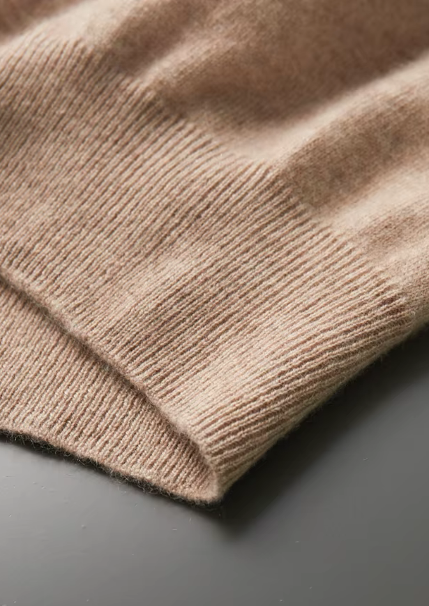 Cashmere Crewneck T-Shirt for Men and Women - Classic Style, Soft Fabric