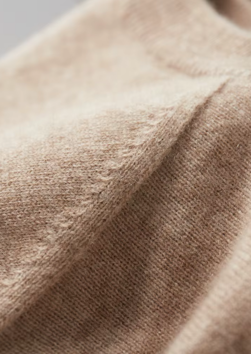 Cashmere Crewneck T-Shirt for Men and Women - Classic Style, Soft Fabric