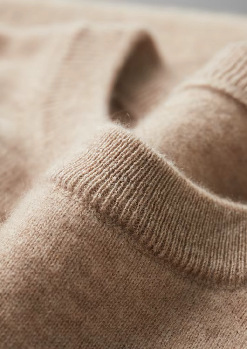 Cashmere Crewneck T-Shirt for Men and Women - Classic Style, Soft Fabric