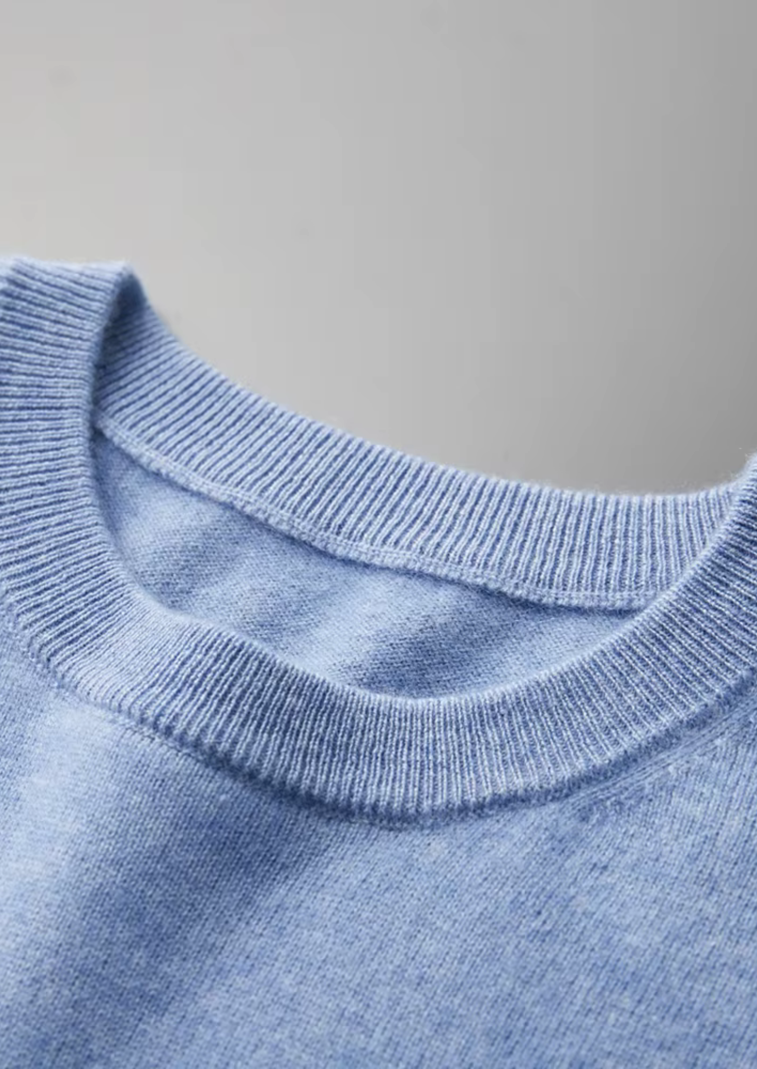 Cashmere Crewneck T-Shirt for Men and Women - Classic Style, Soft Fabric