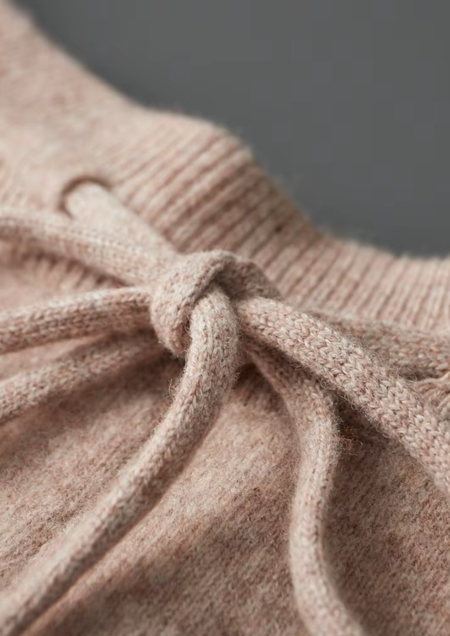 Wool Leisure Trousers for Comfortable Everyday Wear in Relaxed Fit
