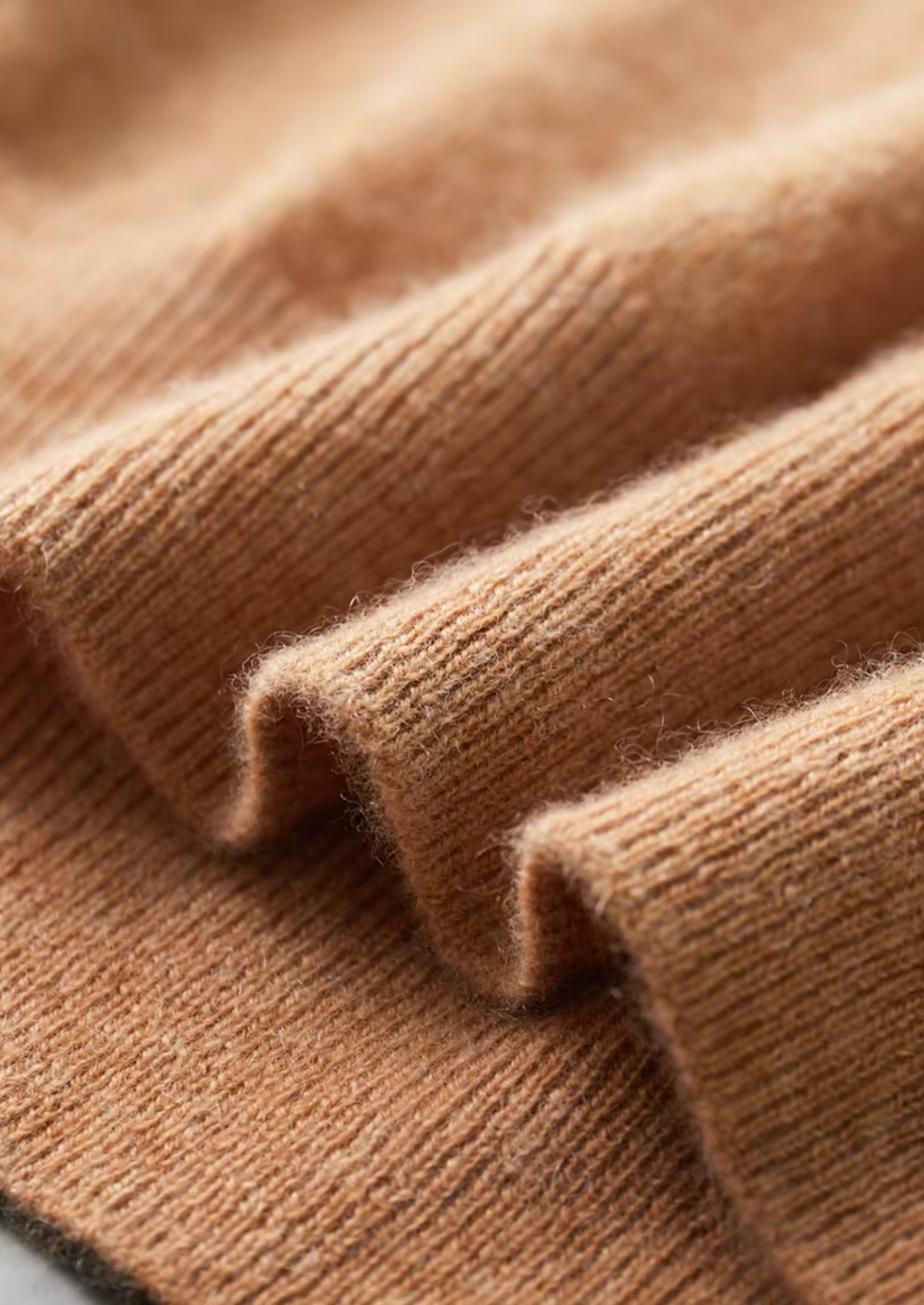 Cashmere Crewneck T-Shirt for Men and Women - Classic Style, Soft Fabric
