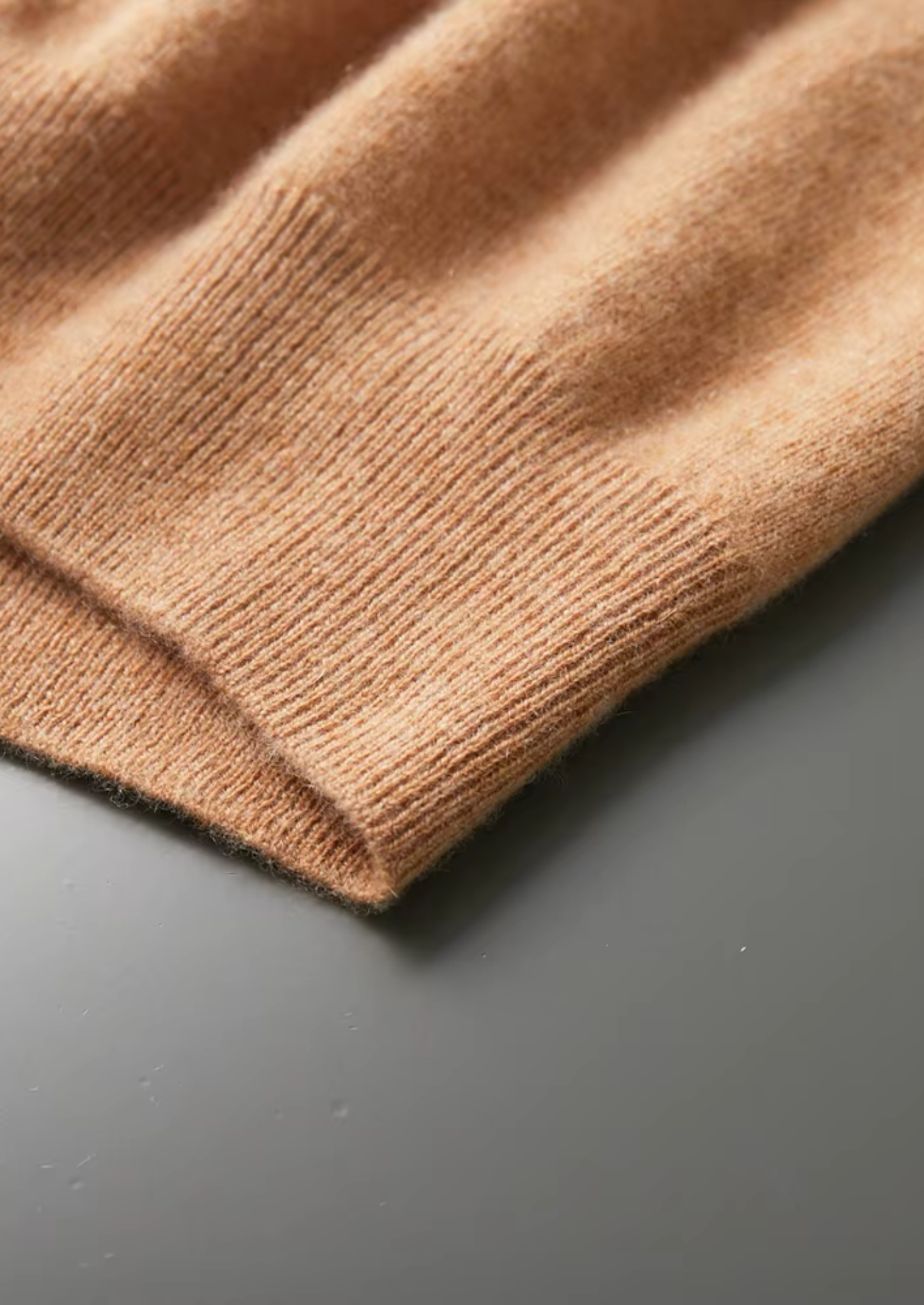 Cashmere Crewneck T-Shirt for Men and Women - Classic Style, Soft Fabric