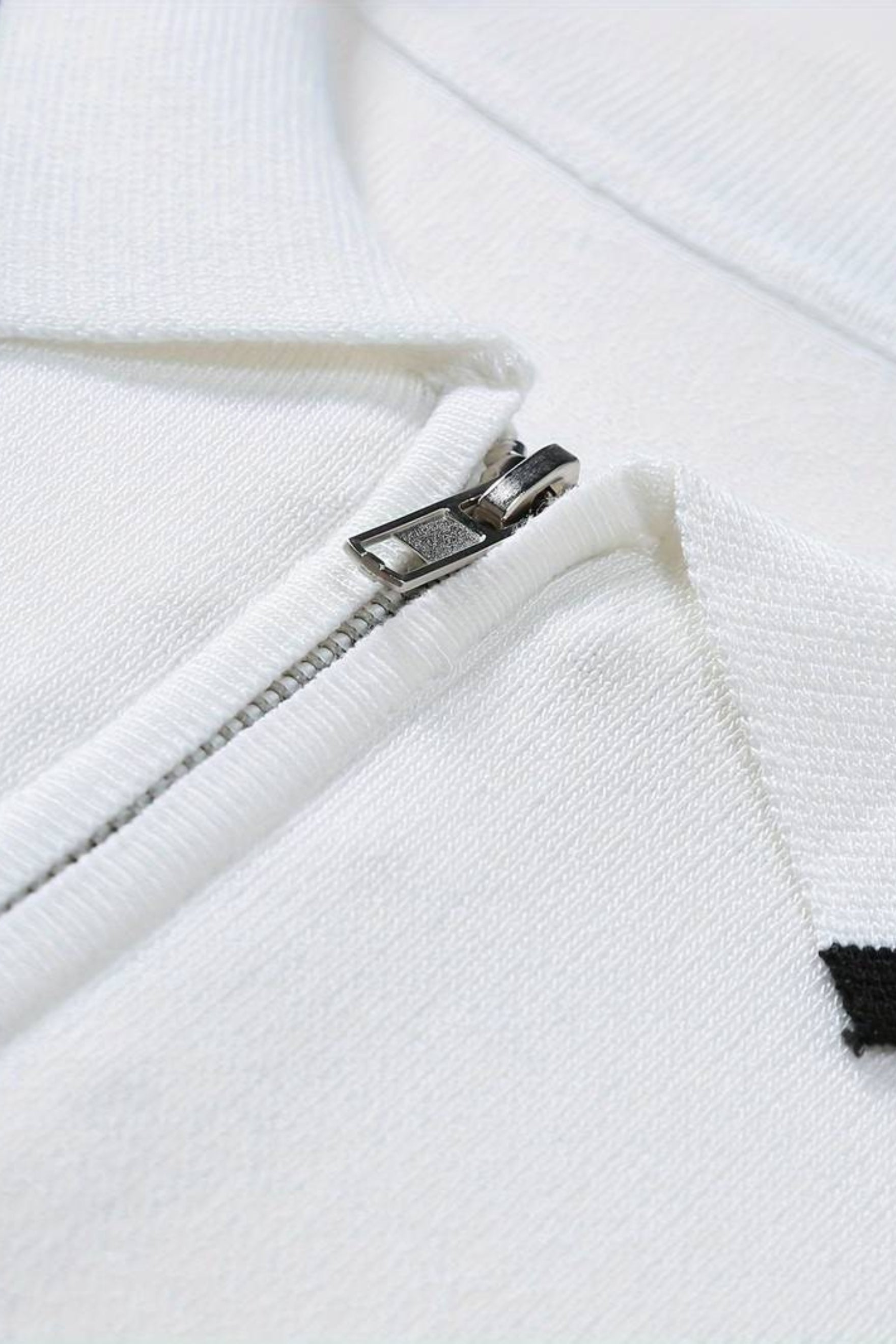Knitted Quarter Zip Golf Polo Shirt - Comfortable Fabric - Men's Activewear