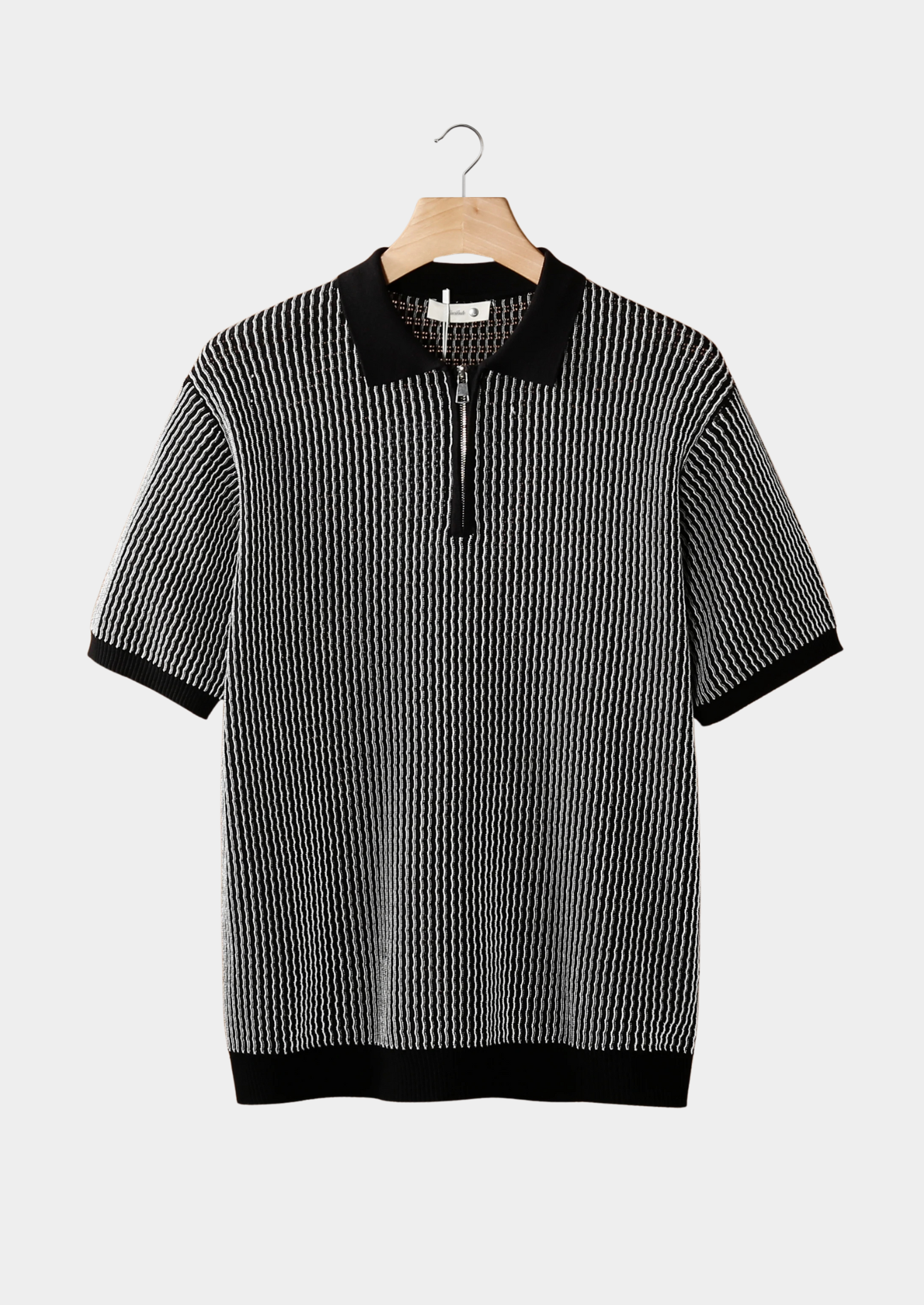 Geometric Textured Zipper Polo Shirt for Casual Wear and Outdoor Activities